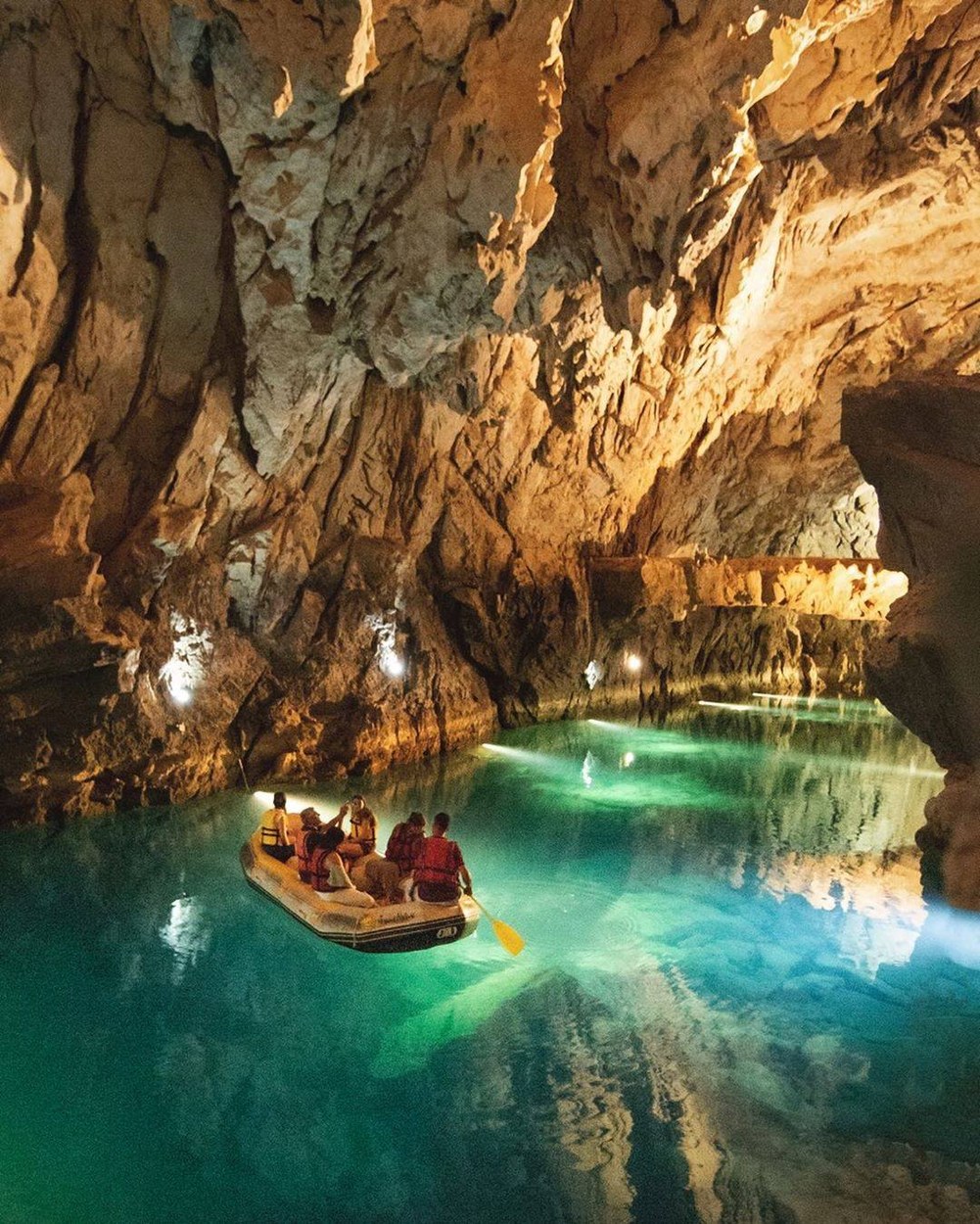 The Continent's Largest Underground Lake Cave